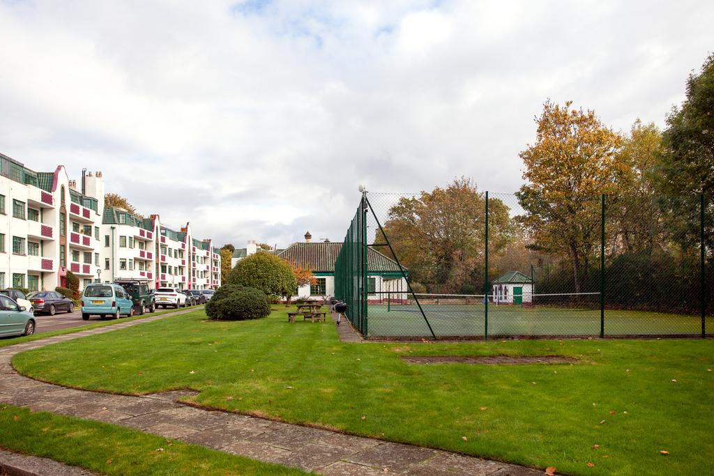 317993 - Ealing Village KElliott 046.jpg
