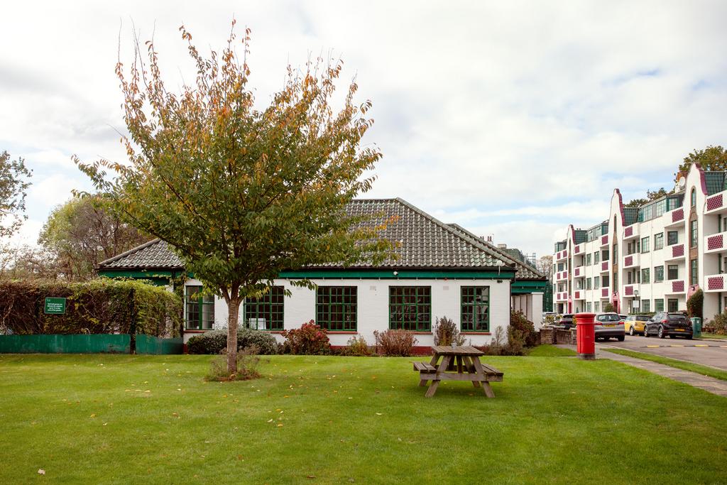317996 - Ealing Village KElliott 049.jpg