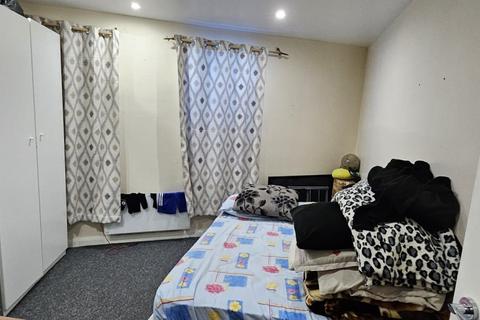 undefined, Western Road, Southall, UB2