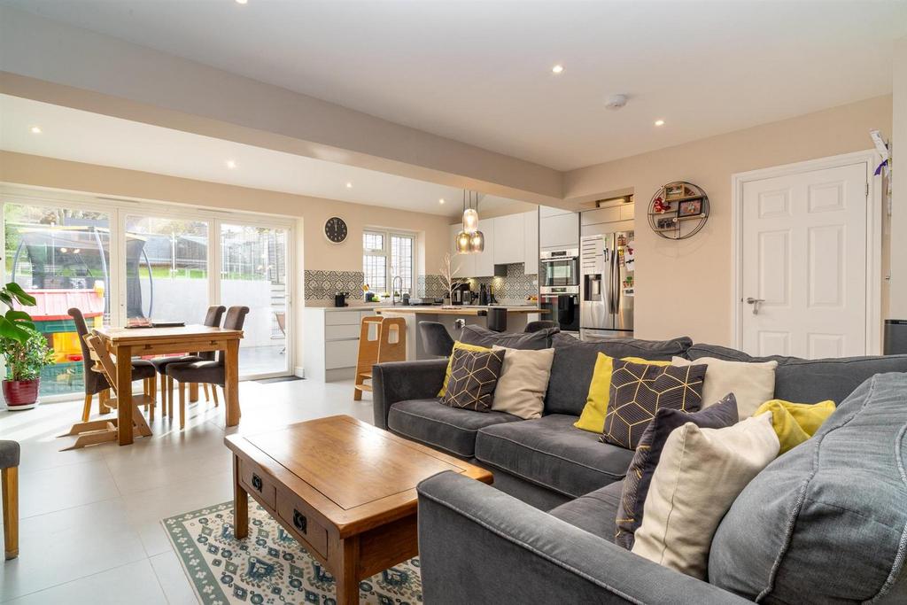 Living / Kitchen-Diner