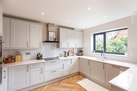 4 bedroom detached house for sale, Dolby Rise, Chelmer Village, Chelmsford, Essex, CM2