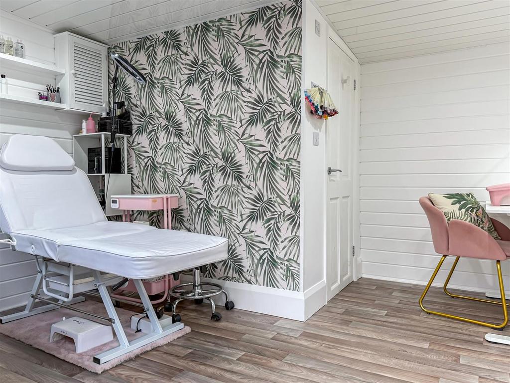 Garden Office / Studio