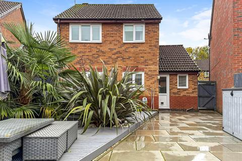 3 bedroom detached house for sale, Laburnum Close, Woodlands Park, Bedworth * THREE / FOUR BEDROOMS *