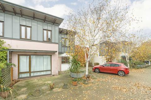 2 bedroom house for sale, Brunel Mews, London W10