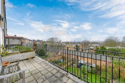 1 bedroom flat for sale, Cheverton Road, Crouch End, London, N19
