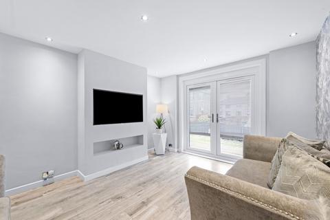 3 bedroom flat for sale, Cardross Crescent, Broxburn, EH52