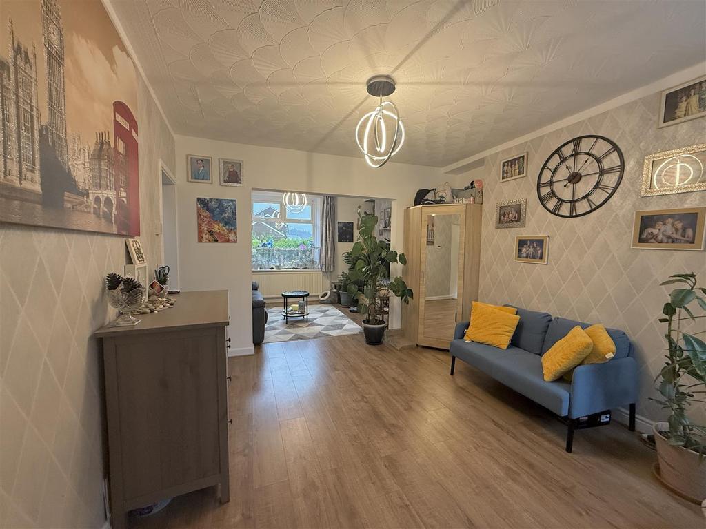 20251112 110758588 i OS.jpg