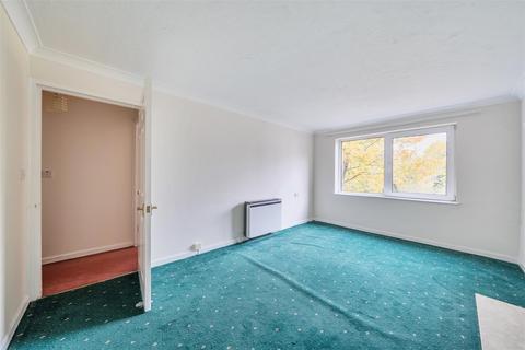 undefined, St. Mark's Hill, Surbiton