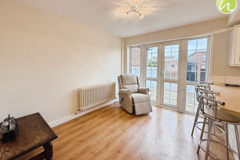 8 Hardie Road, Stanford-le-hope, SS17 0PB