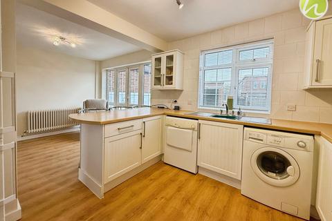 8 Hardie Road, Stanford-le-hope, SS17 0PB