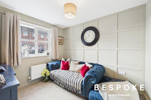 3 bedroom end of terrace house for sale, Foxholme Court, Crewe CW1
