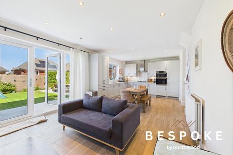 3 bedroom detached house for sale, Whitebeam Close, Congleton CW12