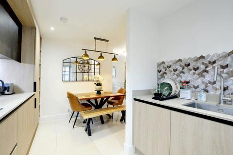 3 bedroom detached house to rent, Brownsmill Way, Wollaton, Nottingham, NG8 1AZ