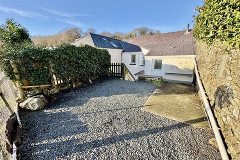 undefined, Ffordd Caernarfon, Pwllheli