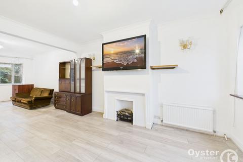 3 bedroom semi-detached house to rent, Cheyneys Avenue, Edgware, HA8