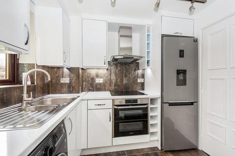 1 bedroom flat to rent, Burket Close, Middlesex UB2