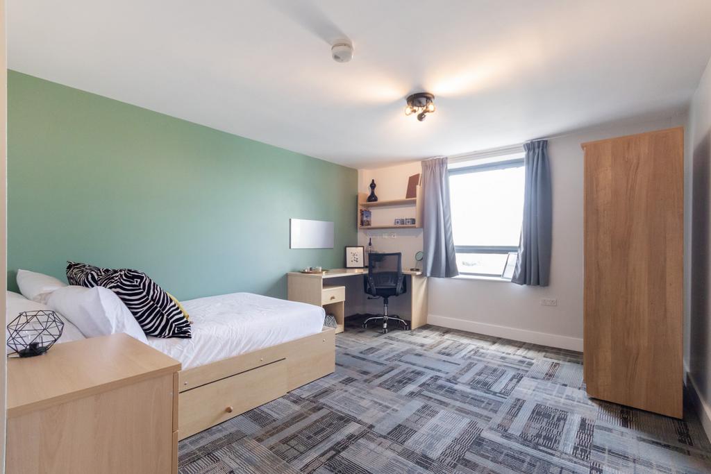 Bedroom with en-suite
