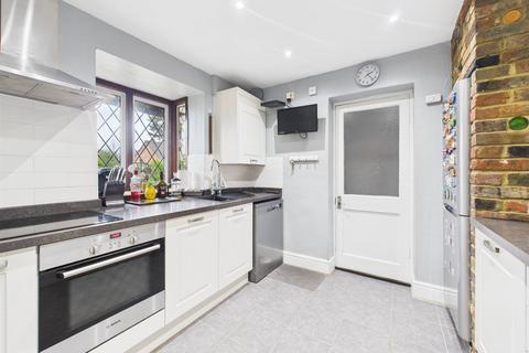 undefined, Downbarns Road, Ruislip HA4