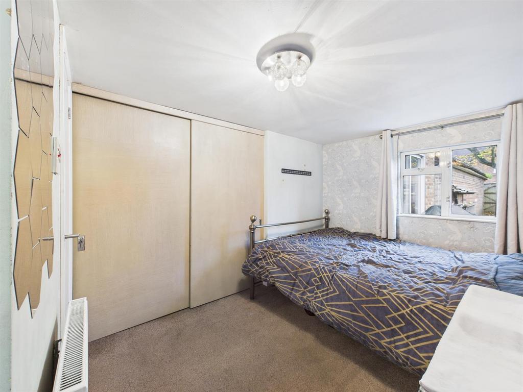 CAM05080 G0-PR0220-STILL020.jpg