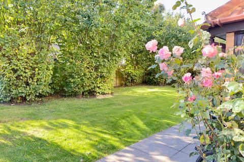undefined, Pimpernel Grove, Milton Keynes MK7