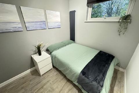 undefined, Glengall Grove, London E14