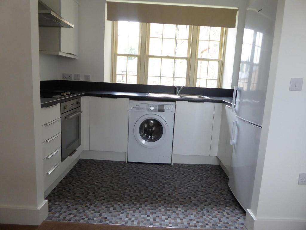 Flat 1, 8 Perreyman (1).JPG