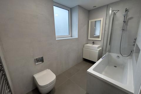 4 bedroom semi-detached house for sale, Basingstoke Place, Benton, Newcastle upon Tyne, Tyne and Wear, NE12 8EQ