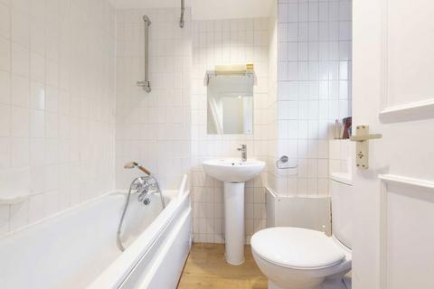 1 bedroom flat for sale, University Street, London WC1E