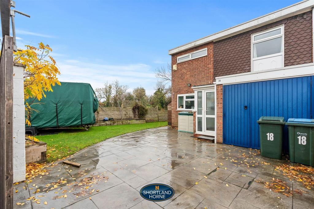Driveway/garden