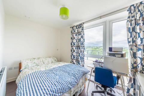 3 bedroom flat for sale, Brunel Court, Edgware HA8