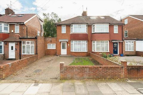 3 bedroom semi-detached house to rent, Cheviot Gardens, London NW2