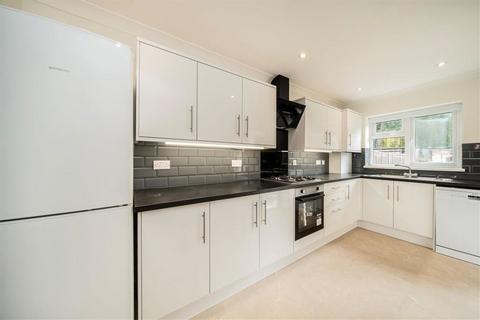 3 bedroom semi-detached house to rent, Cheviot Gardens, London NW2