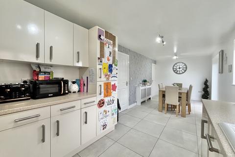 5 bedroom detached house for sale, Ashworth Road, St Annes FY8