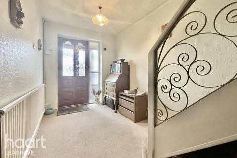 undefined, Staveley Road, Luton