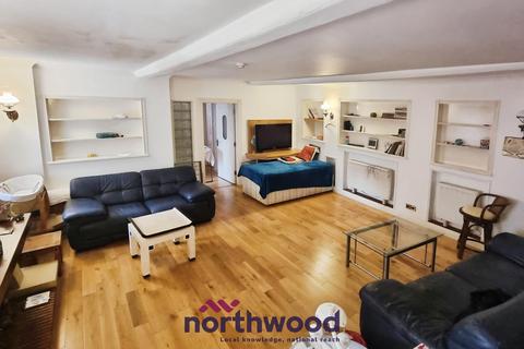 2 bedroom flat to rent, New Bridge Street, Central, Exeter, EX4