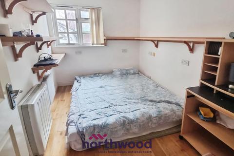 2 bedroom flat to rent, New Bridge Street, Central, Exeter, EX4