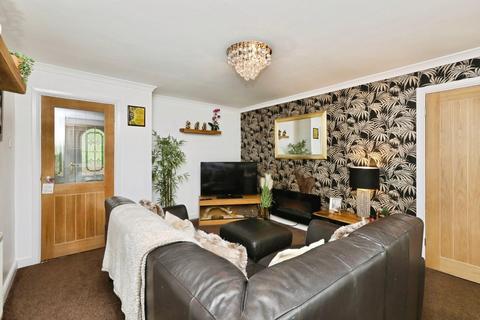 3 bedroom terraced house for sale, Cawthorne Close, Woodseats, Sheffield, S8 0NA
