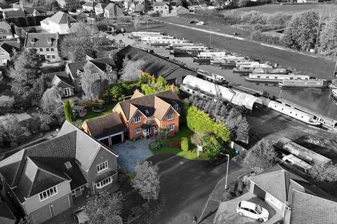5 bedroom detached house for sale, Queens Road, Wolverhampton WV10