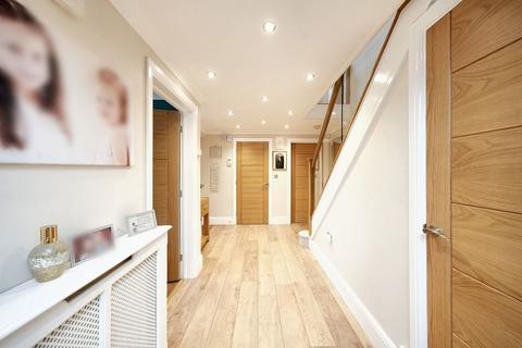 5 bedroom detached house for sale, Queens Road, Wolverhampton WV10