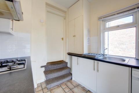 5 bedroom maisonette to rent, Kelvin Grove, Sandyford,