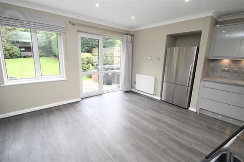 4 bedroom detached house to rent, High Street Green, Hemel Hempstead