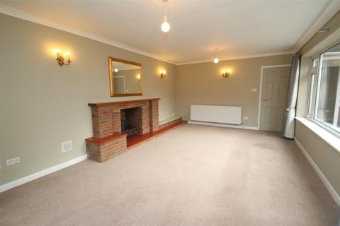 4 bedroom detached house to rent, High Street Green, Hemel Hempstead