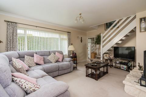 4 bedroom detached house for sale, Wyre Close, Aylesbury HP17