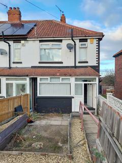 3 bedroom end of terrace house to rent, Oldroyd Crescent, Leeds, LS11