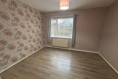 4 bedroom detached house to rent, Quarry Lane, Atherstone