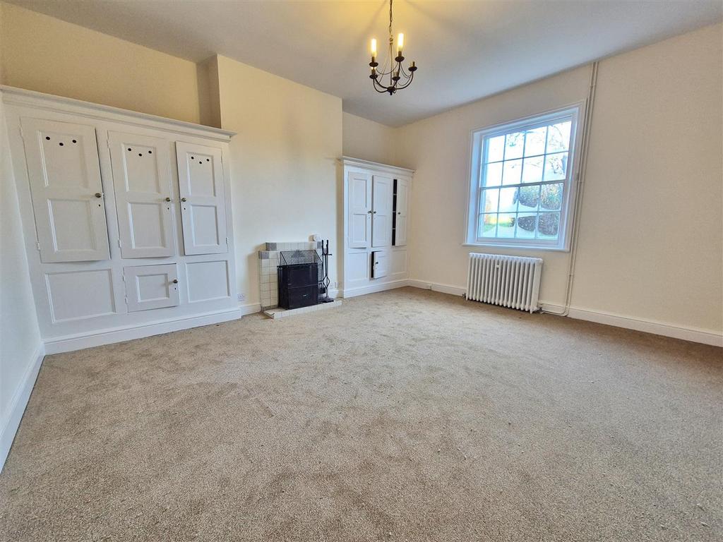 Living Room.jpg