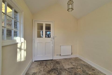 undefined, Chadshunt, Warwick