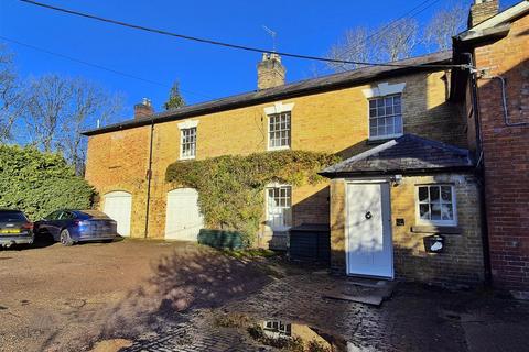 undefined, Chadshunt, Warwick