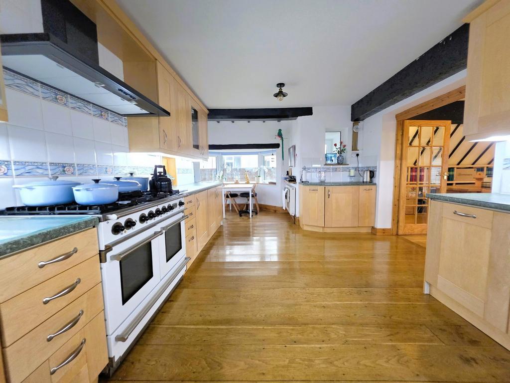 Kitchen/Breakfast