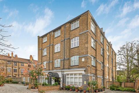 undefined, Adelina Grove, London E1